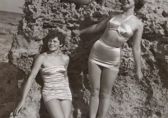 Moda lat 40. Lata czterdzieste w modzie damskiej – stylizacje